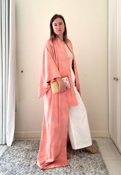 Silk Vintage Kimono Винтажное кимоно из шелка в розовом цвете из фактурной ткани "розовый лед"