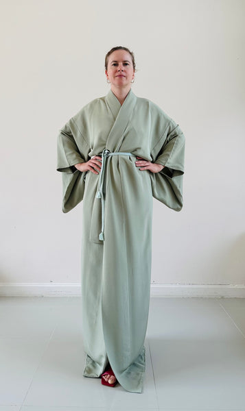 Silk Vintage Kimono (crepe de chine), Винтажное кимоно из шелка (крепдешин) в фисташковом цвете