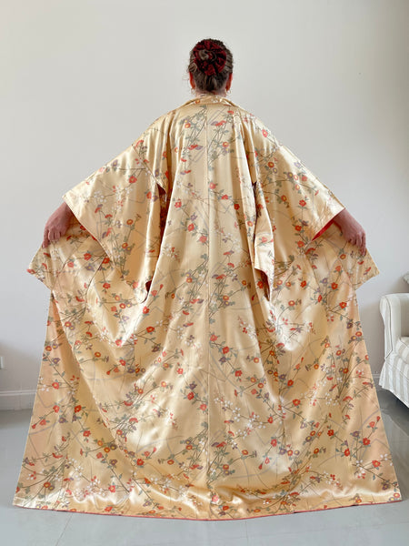Silk Vintage Kimono (crepe de chine), Винтажное кимоно из шелка (крепдешин) в золотом цвете "Императрица"