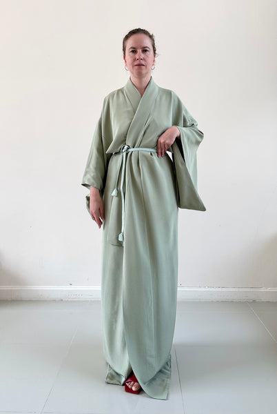 Silk Vintage Kimono (crepe de chine), Винтажное кимоно из шелка (крепдешин) в фисташковом цвете