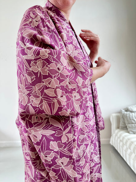 Silk Vintage Hahori Винтажное хаори из шелка в лиловом цвете с набивным абстрактным рисунком