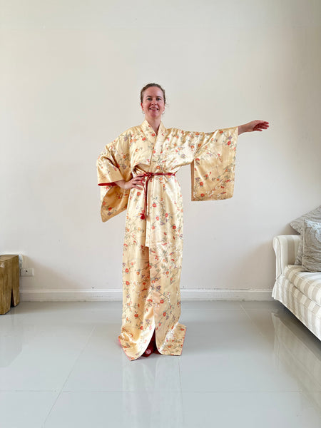 Silk Vintage Kimono (crepe de chine), Винтажное кимоно из шелка (крепдешин) в золотом цвете "Императрица"