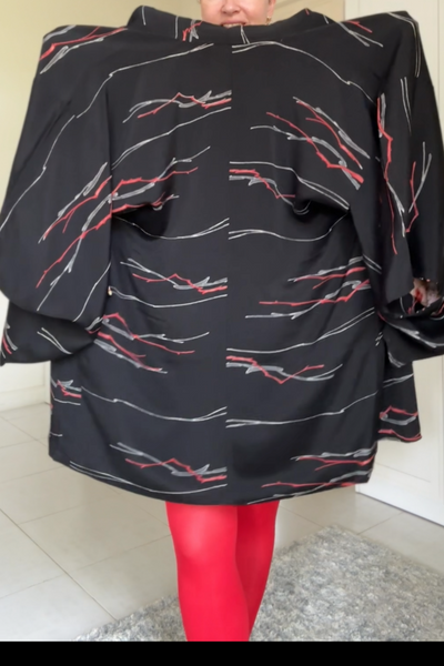 Silk Vintage Hahori Винтажное хаори из крепдышина в черном цвете с красными и белыми полосами