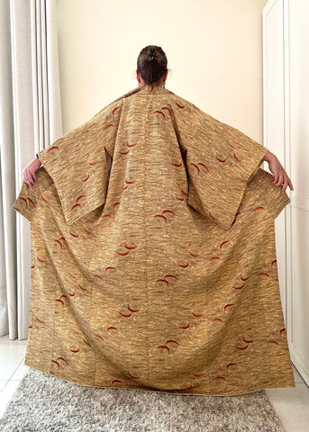 Silk Vintage Kimono Винтажное кимоно из шелка в цвете золота с орнаментом морской пучины