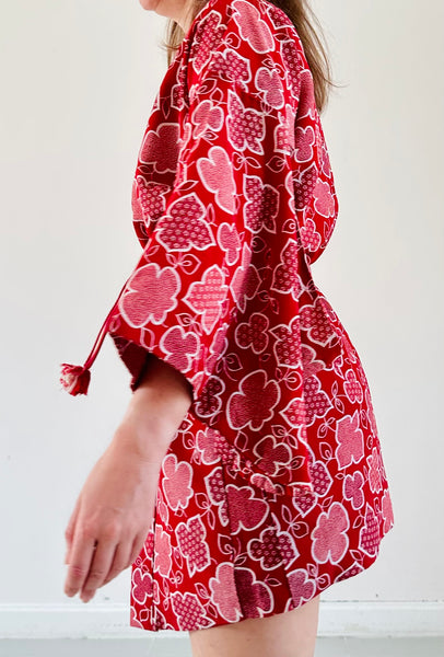 Silk Vintage Hahori Винтажное хаори из шелка в алом цвете с набивным цветочным рисунком