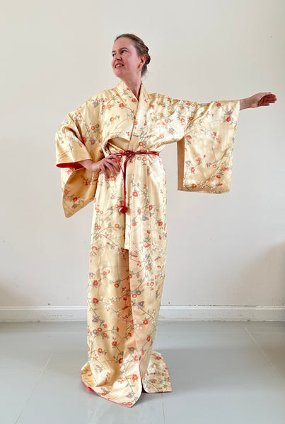 Silk Vintage Kimono (crepe de chine), Винтажное кимоно из шелка (крепдешин) в золотом цвете "Императрица"