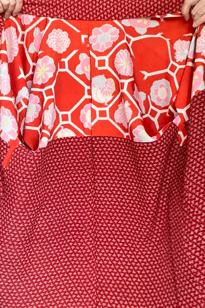 Silk Vintage Hahori Винтажное хаори из крепдышина в алом цвете с графическим рисунком "журавлики"