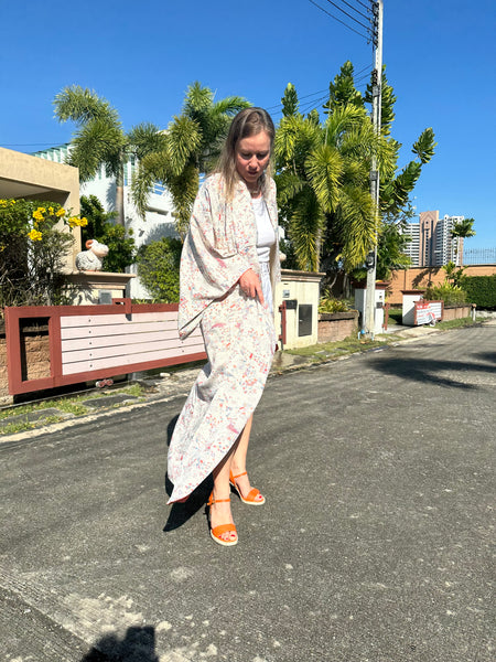 Silk Vintage Kimono Винтажное кимоно из шелка в белом цвете из фактурной ткани