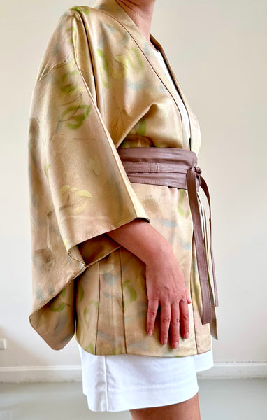 Silk Vintage Hahori Винтажное хаори из шелка в сливочном цвете с абстрактным рисунком