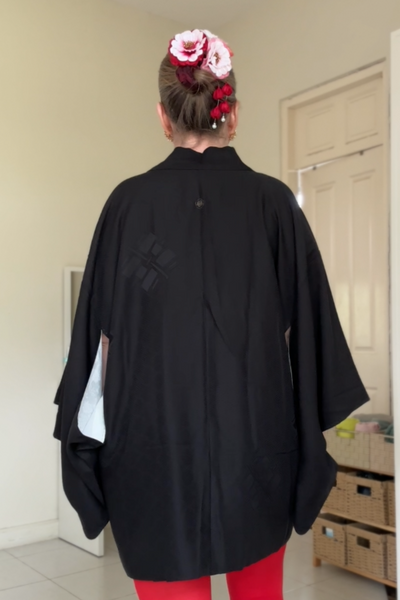 Silk Vintage Hahori Винтажное хаори из крепдышина в черном цвете с фактурным рисунком