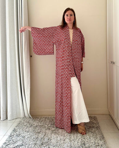 Silk Vintage Kimono Винтажное кимоно из хлопка в алом цвете с традиционным рисунком