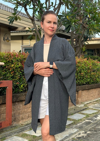 Silk Vintage Hahori Винтажное хаори из шелка в цвете мокрый асфальт с мелким цветочным рисунком