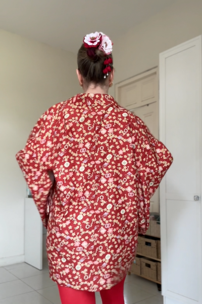 Silk Vintage Hahori Винтажное хаори из крепдышина с орнаментом в красном цвете