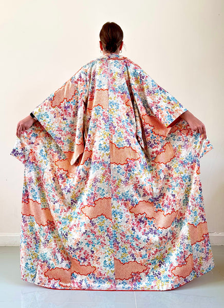 Silk Vintage Kimono (crepe de chine), Винтажное кимоно из шелка (крепдешин) "весенние облака"
