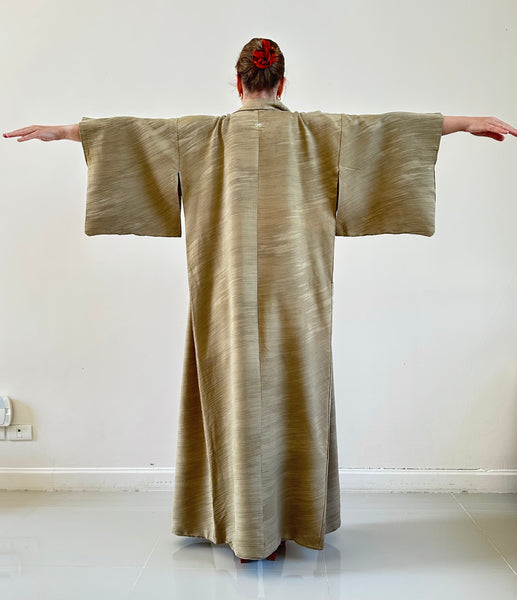Silk Vintage Kimono Винтажное кимоно из шелка в цвете дикой горчицы