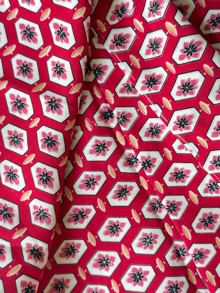 Silk Vintage Kimono Винтажное кимоно из хлопка в алом цвете с традиционным рисунком