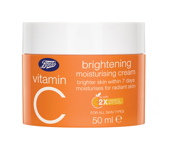Boots Vitamin C Brightening Day-Time Routine 3 Steps of Day-Time Набор косметических средств с двойным витамином С для сияния кожи